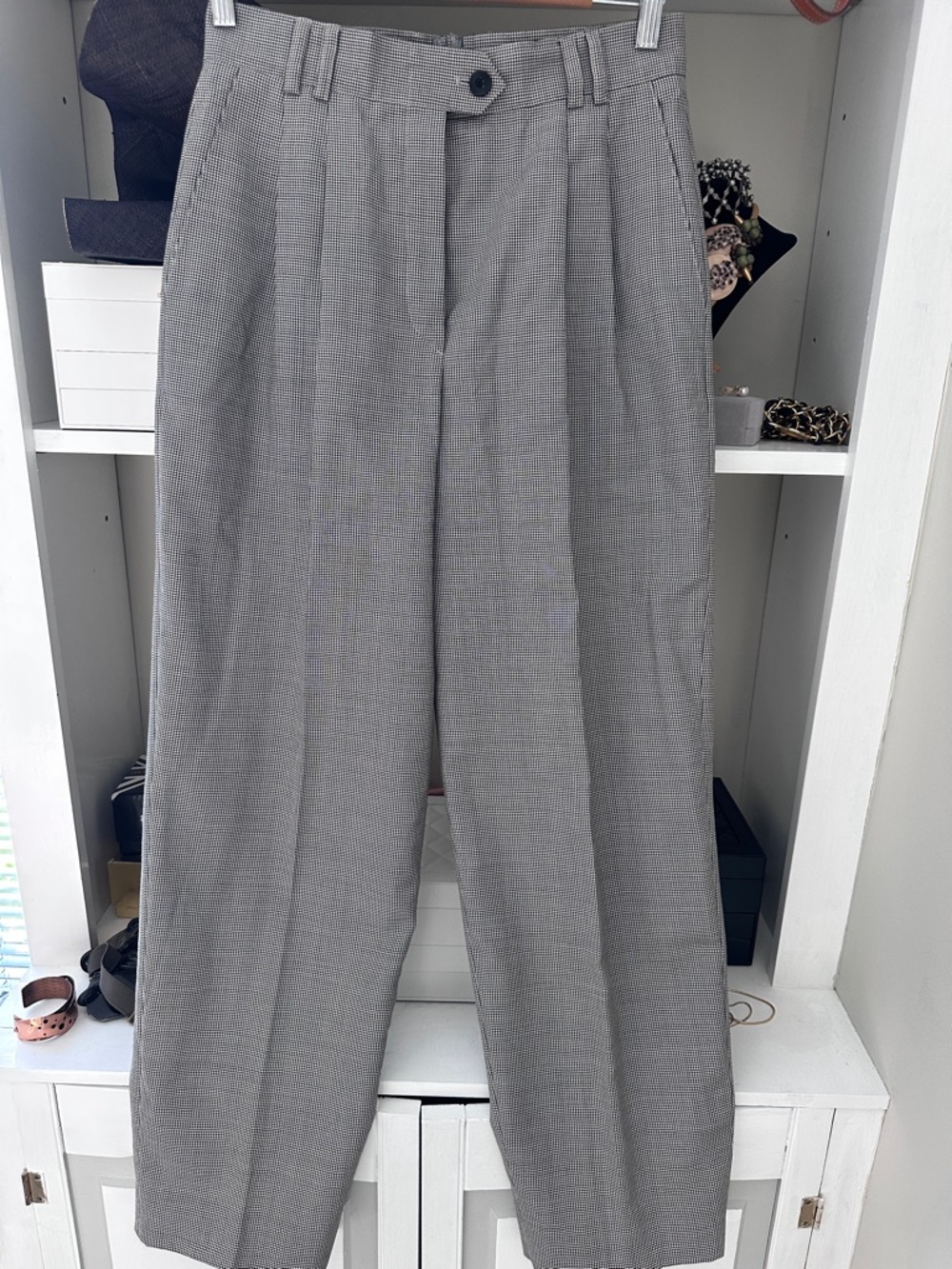 Escada Gray Pleated Dress Pants sz 36
